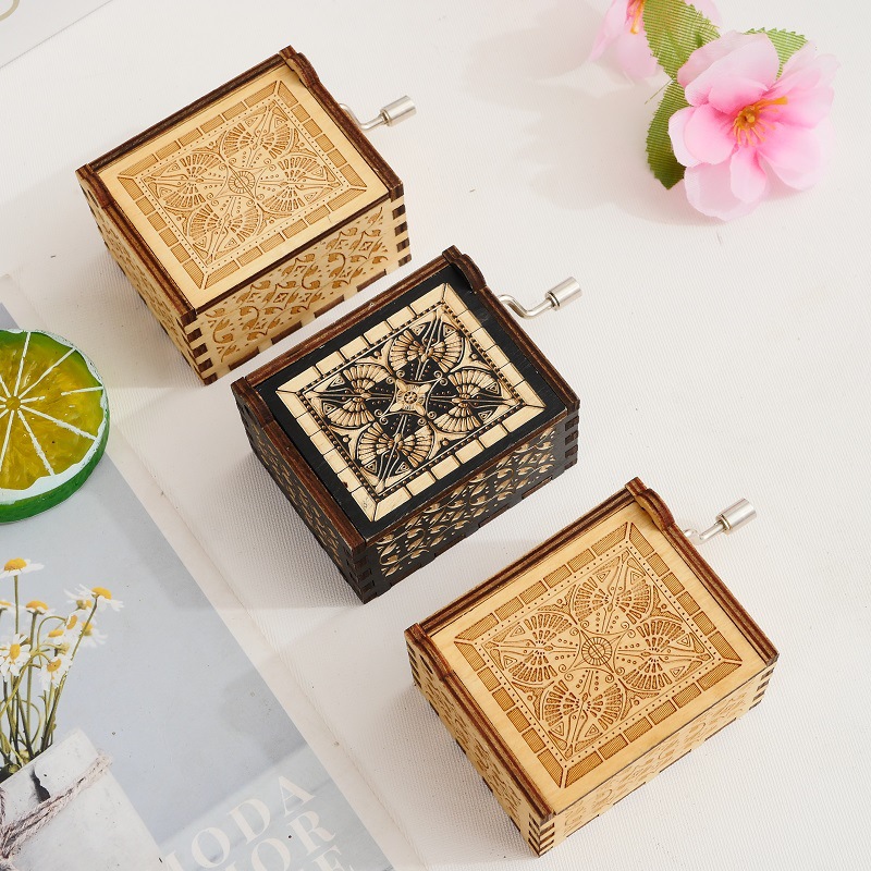 Kotak musik motif kartun Narut - Anime Merchandise In Japanese ulasan dan harga